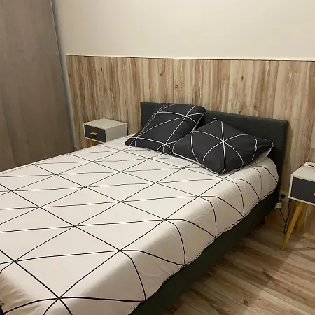 Maison Entiere 4 Lits 8 Pl Avec Jacuzzi Proche Du Safari De Peaugres Bed & Breakfast Anneyron
