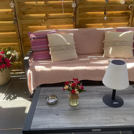 Maison Entiere 4 Lits 8 Pl Avec Jacuzzi Proche Du Safari De Peaugres Bed & Breakfast Anneyron